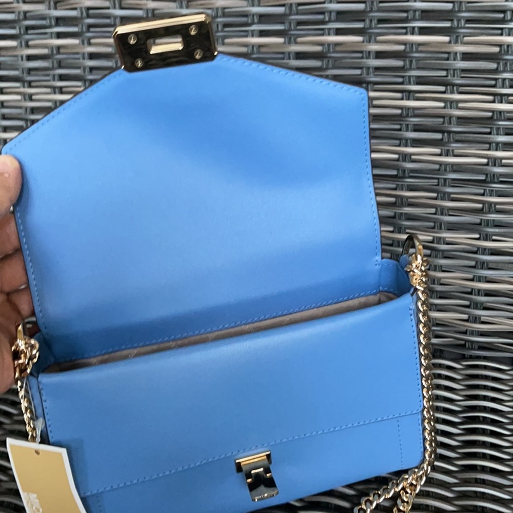 Michael Kors Kinsley Medium Flap Shoulder Bag Crossbody in French Blue - Picture 9 of 16